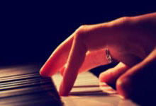 东体：蒋光太受伤恐影响海港联赛，近几天无法进行任何有球训练.